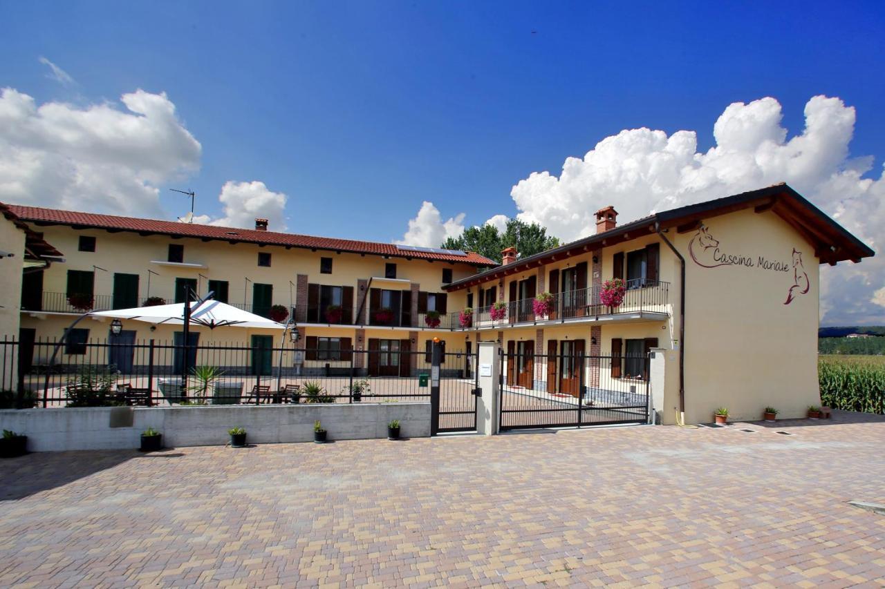 فيلا Agriturismo Cascina Mariale Albiano dʼIvrea المظهر الخارجي الصورة